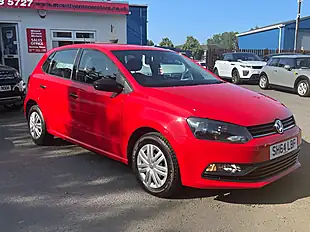 Used 2014 Volkswagen Polo S Red - Interior and Exterior details 8