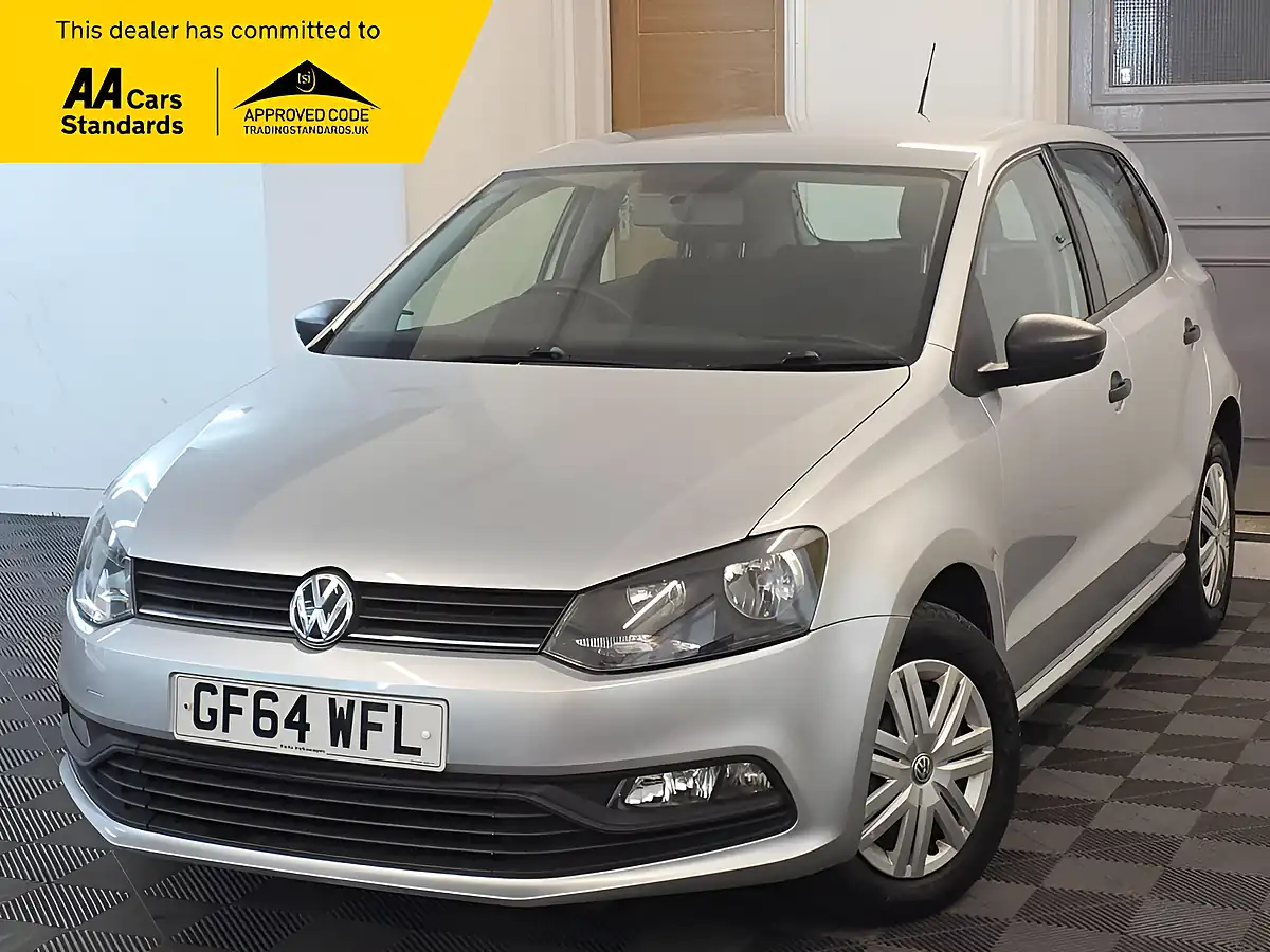 Used 2014 Volkswagen Polo S Silver - Front View