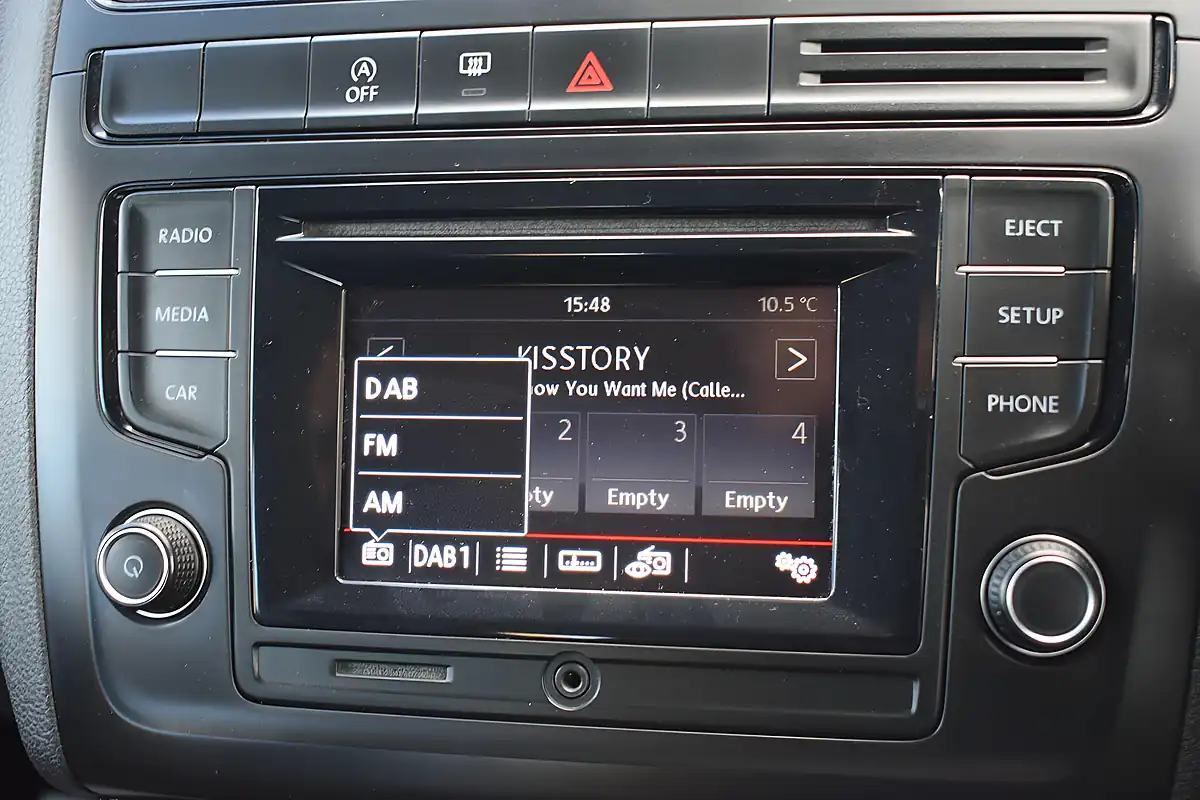 Used 2014 Volkswagen Polo S Silver - Interior and Exterior details 16