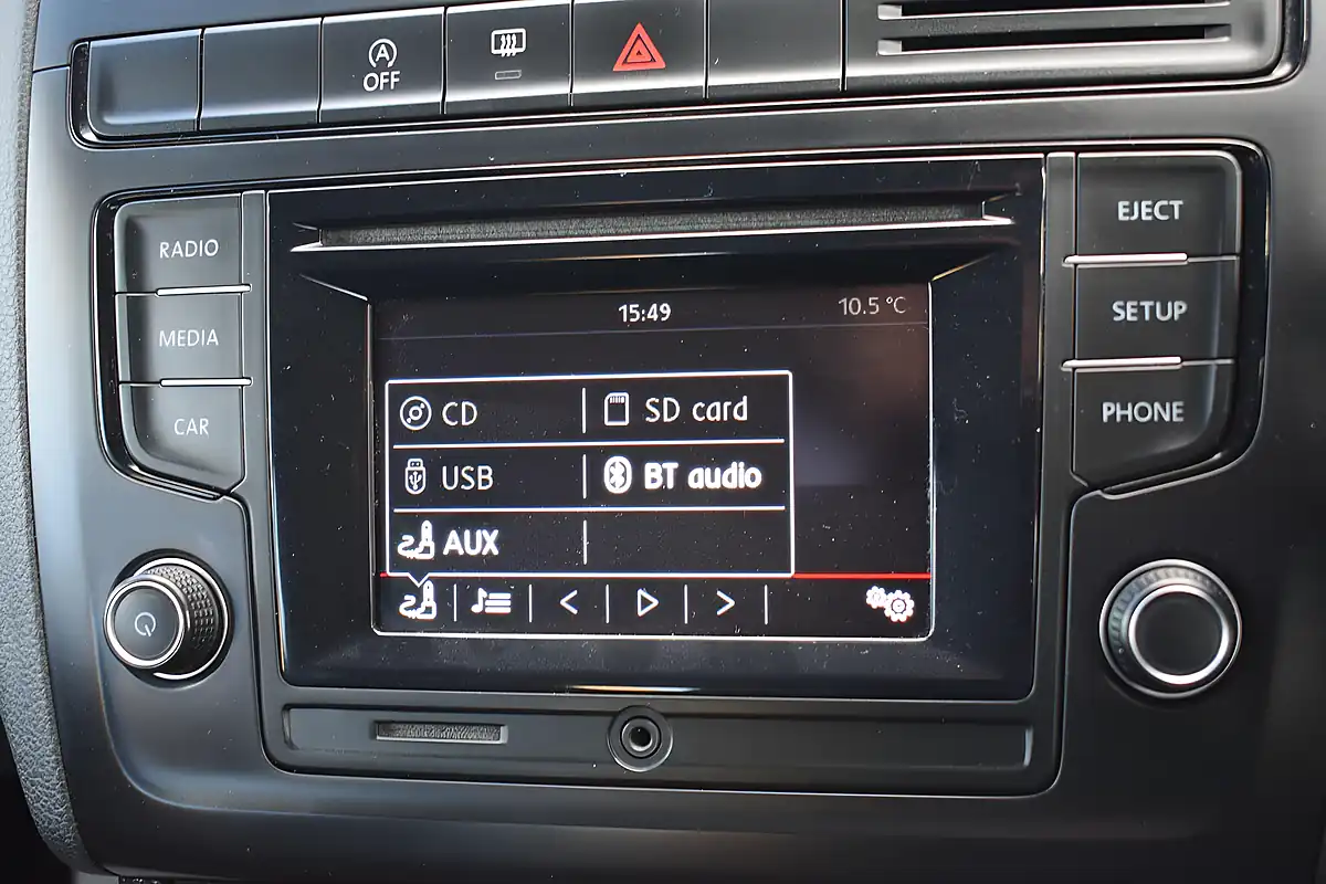 Used 2014 Volkswagen Polo S Silver - Interior and Exterior details 18