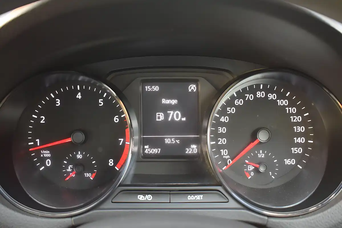 Used 2014 Volkswagen Polo S Silver - Interior and Exterior details 19