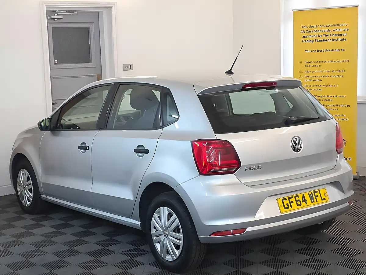 Used 2014 Volkswagen Polo S Silver - Interior and Exterior details 6