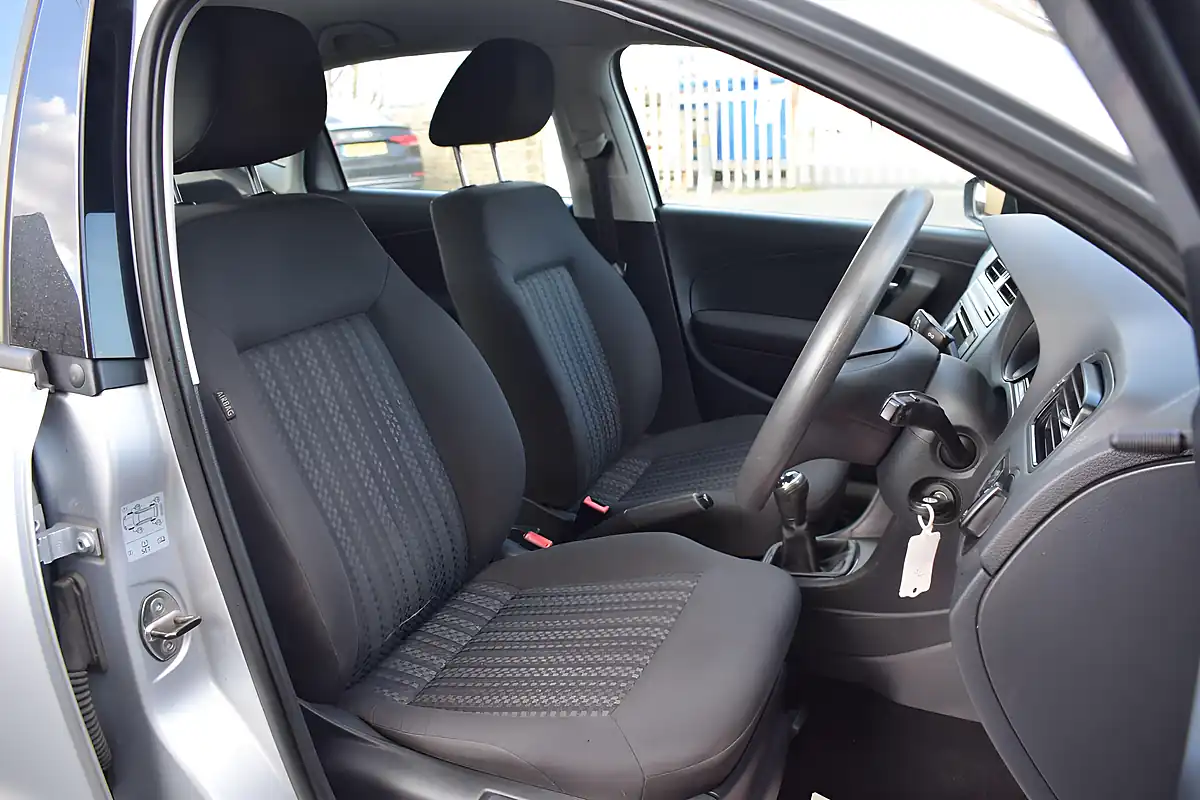 Used 2014 Volkswagen Polo S Silver - Interior and Exterior details 8