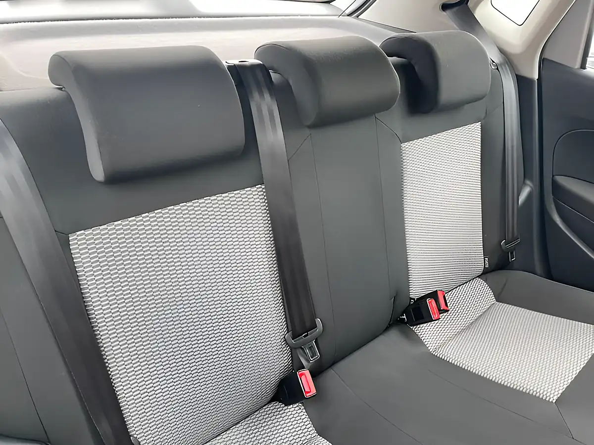 Used 2014 Volkswagen Polo S Silver - Interior and Exterior details 16
