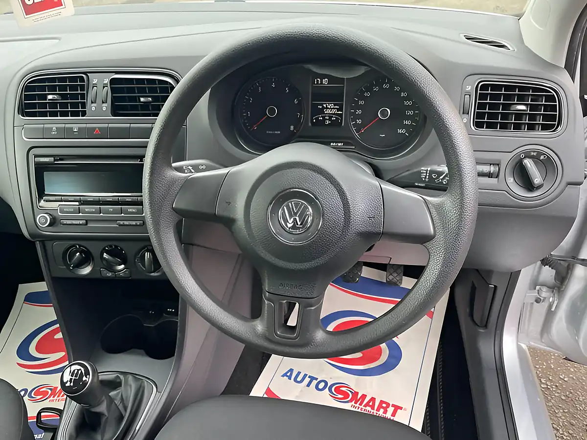 Used 2014 Volkswagen Polo S Silver - Interior and Exterior details 17