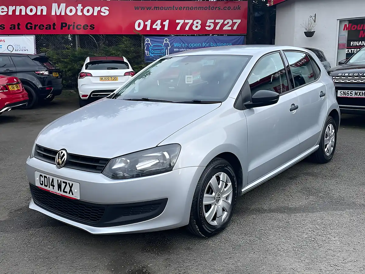 Used 2014 Volkswagen Polo S Silver - Interior and Exterior details 4