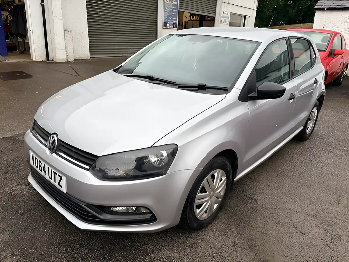 Used 2014 Volkswagen Polo S Silver - Front View
