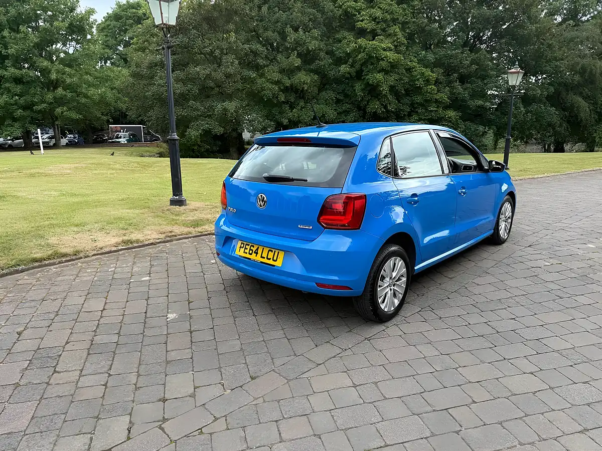 Used 2014 Volkswagen Polo Se Blue - Interior and Exterior details 4