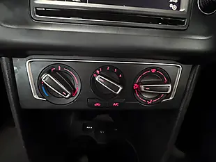 Used 2014 Volkswagen Polo Se Bluemotion Tech Red - Interior and Exterior details 10