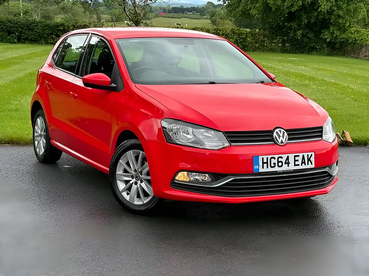 Used 2014 Volkswagen Polo Se Red - Front View