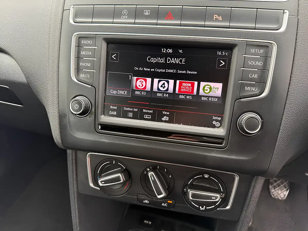 Used 2014 Volkswagen Polo Se Red - Interior and Exterior details 13