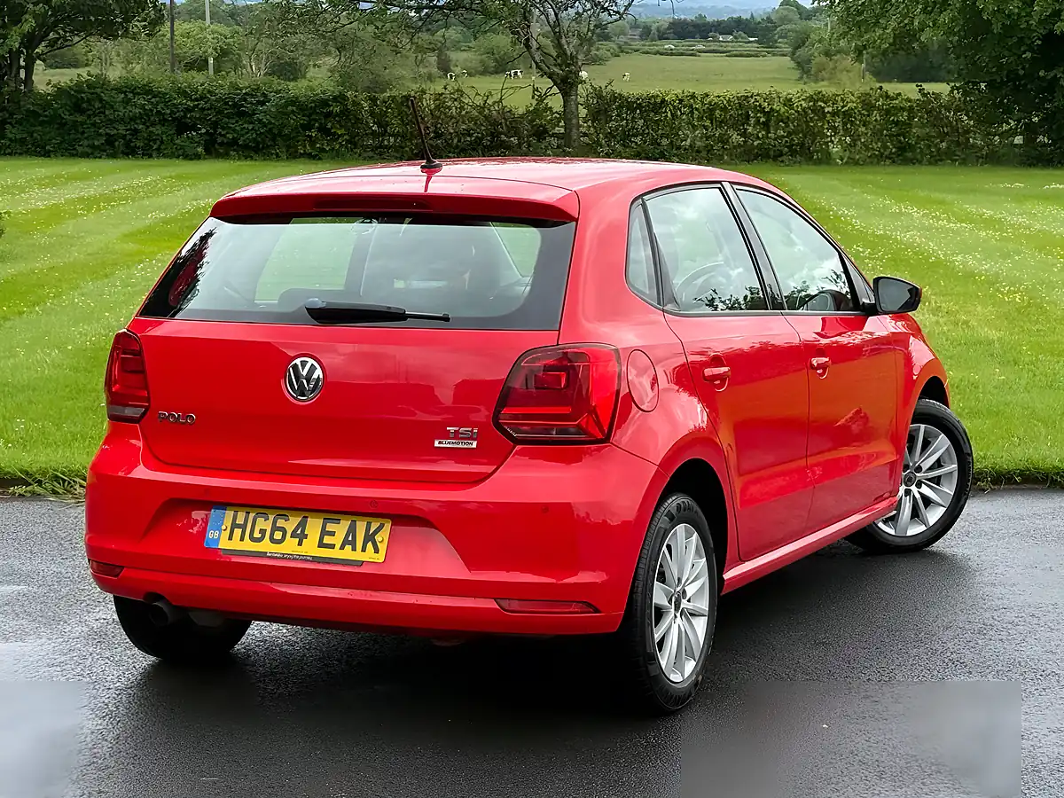 Used 2014 Volkswagen Polo Se Red - Interior and Exterior details 7