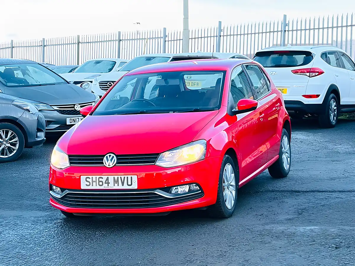 Used 2014 Volkswagen Polo Se Red - Interior and Exterior details 17