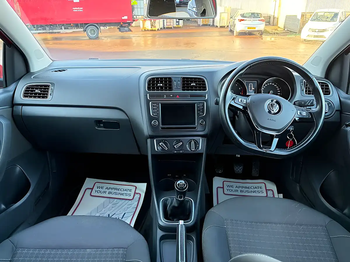 Used 2014 Volkswagen Polo Se Red - Interior and Exterior details 4