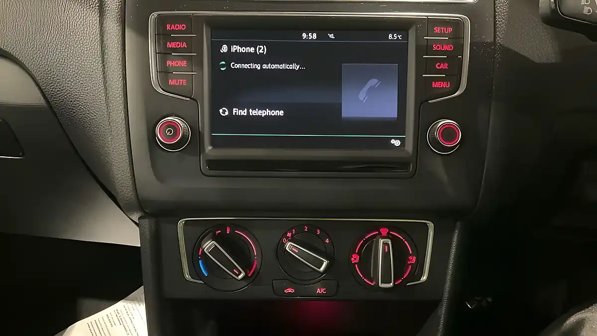 Used 2014 Volkswagen Polo Se Red - Interior and Exterior details 6