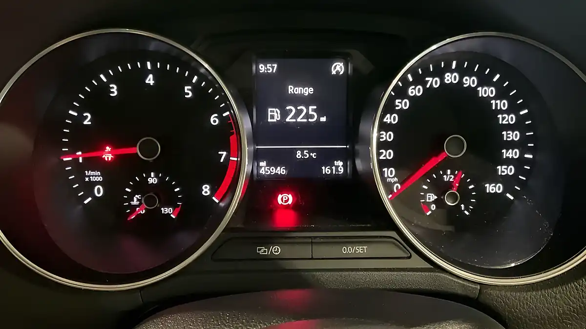 Used 2014 Volkswagen Polo Se Red - Interior and Exterior details 7