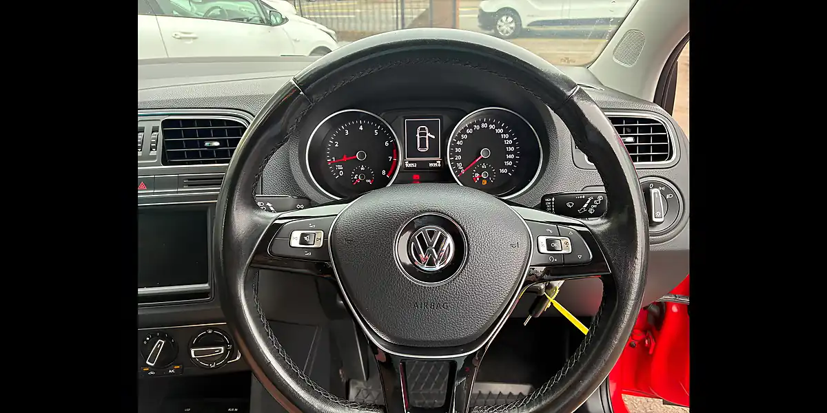 Used 2014 Volkswagen Polo Se Red - Interior and Exterior details 13