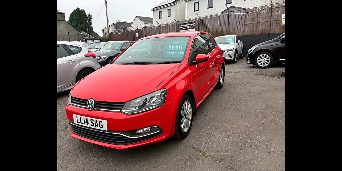 Used 2014 Volkswagen Polo Se Red - Interior and Exterior details 3