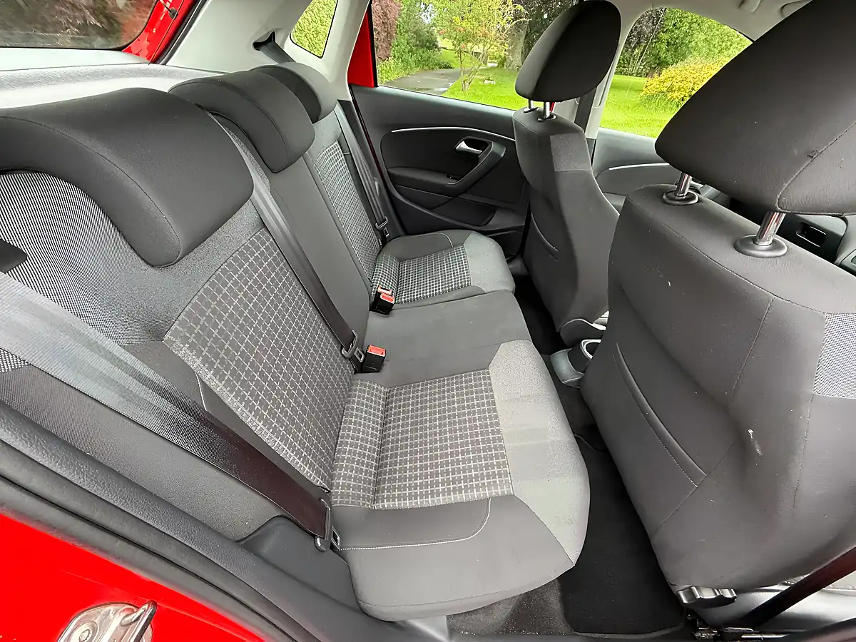Used 2014 Volkswagen Polo Se Red - Interior and Exterior details 17