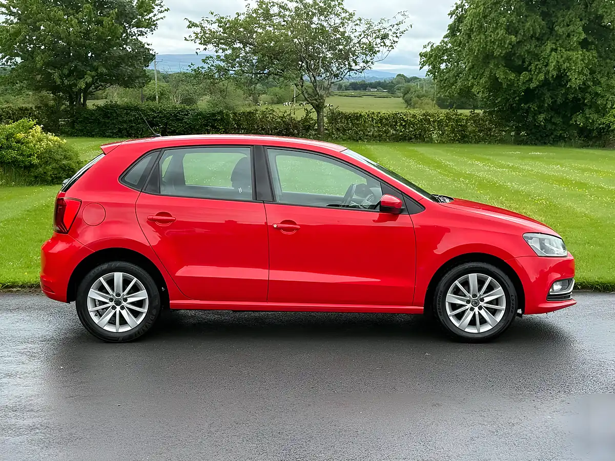 Used 2014 Volkswagen Polo Se Red - Interior and Exterior details 4