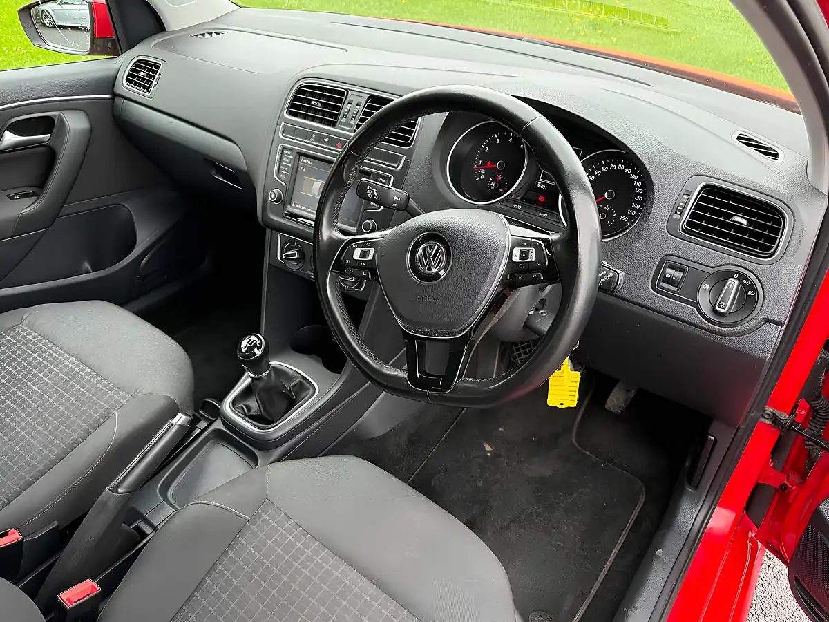 Used 2014 Volkswagen Polo Se Red - Interior and Exterior details 9