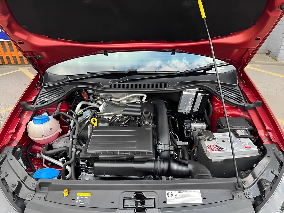 Used 2014 Volkswagen Polo Se Red - Interior and Exterior details 15