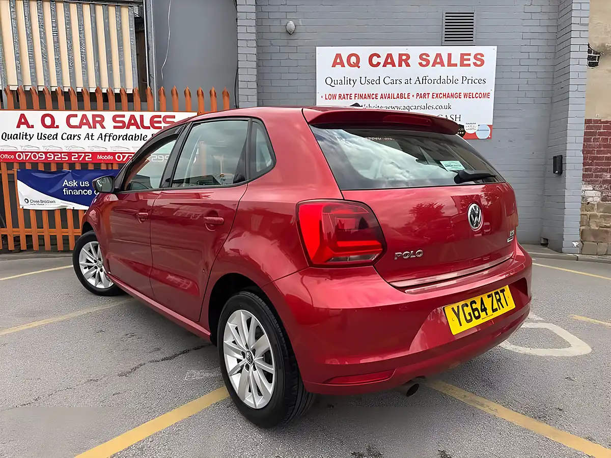 Used 2014 Volkswagen Polo Se Red - Interior and Exterior details 5