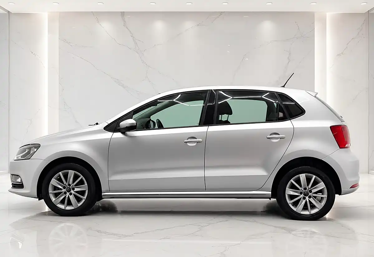 Used 2014 Volkswagen Polo Se Silver - Interior and Exterior details 4