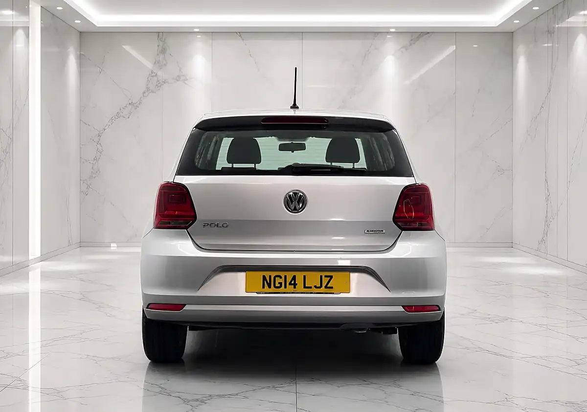 Used 2014 Volkswagen Polo Se Silver - Interior and Exterior details 6