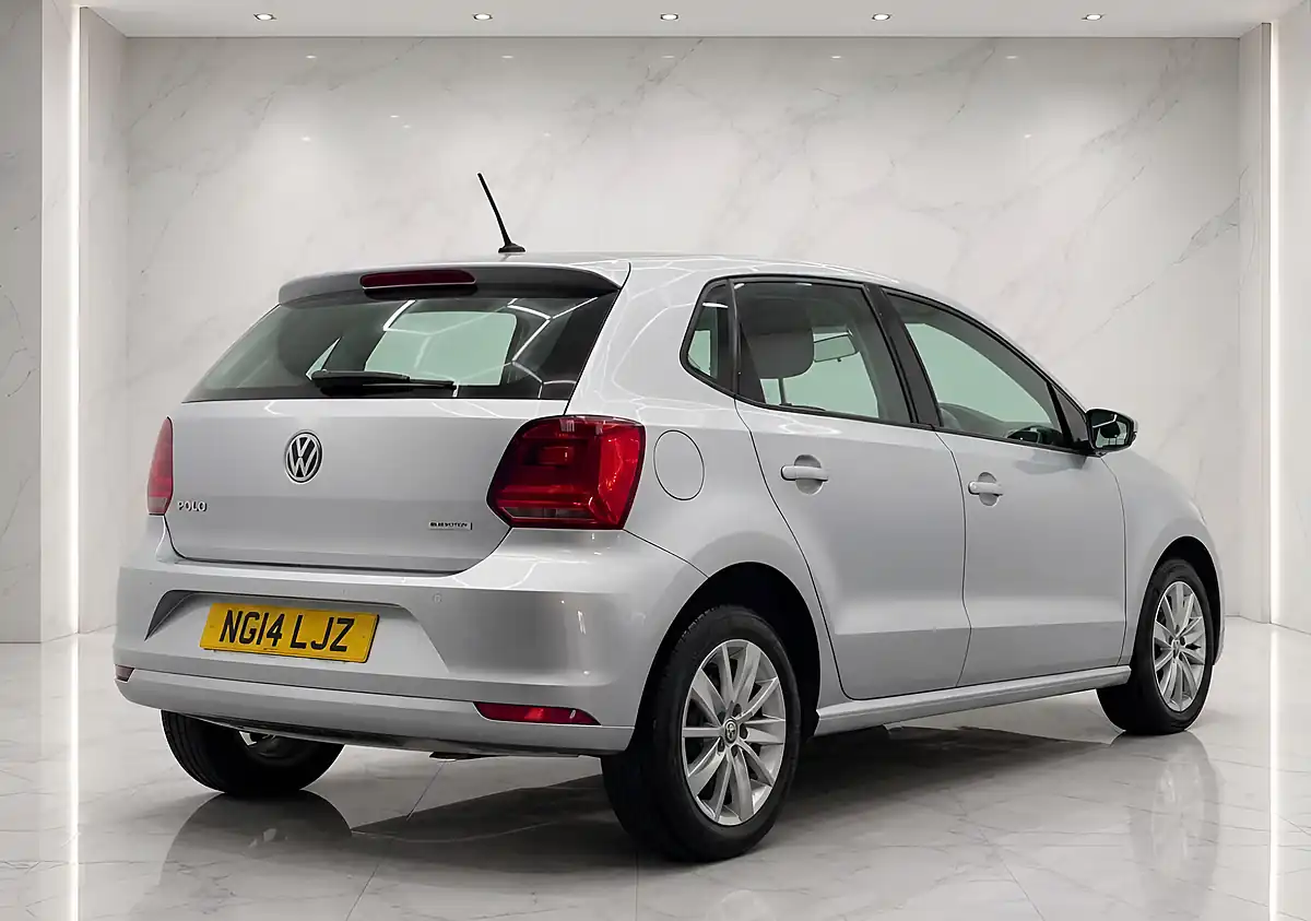Used 2014 Volkswagen Polo Se Silver - Interior and Exterior details 7