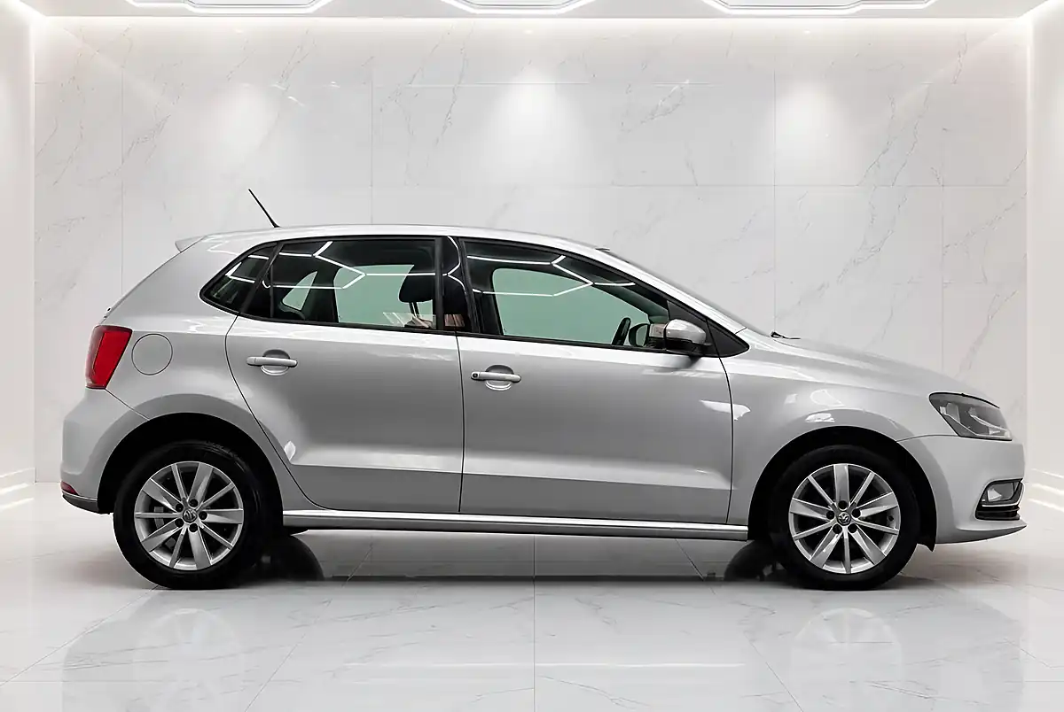 Used 2014 Volkswagen Polo Se Silver - Interior and Exterior details 8