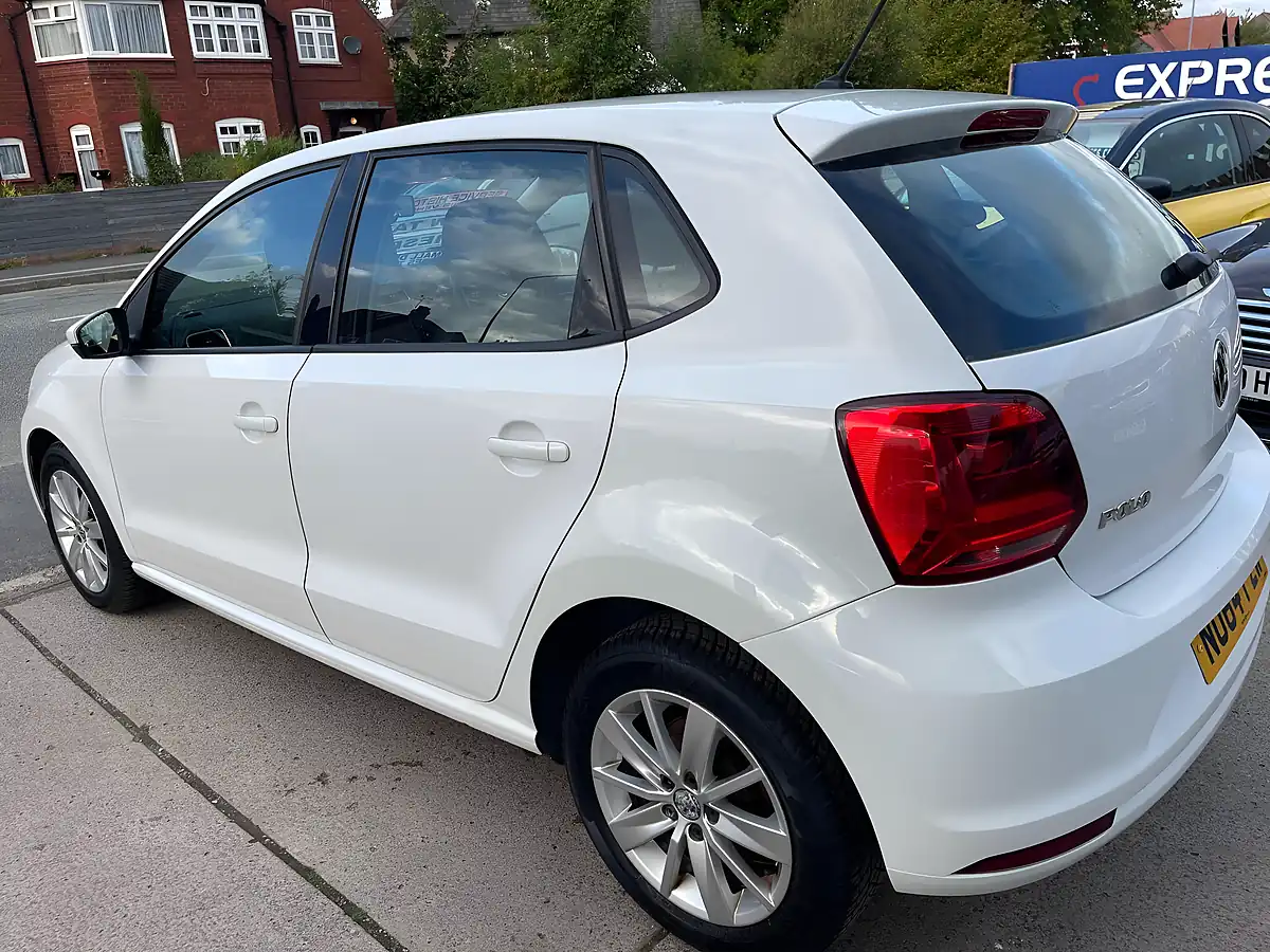 Used 2014 Volkswagen Polo Se White - Interior and Exterior details 20