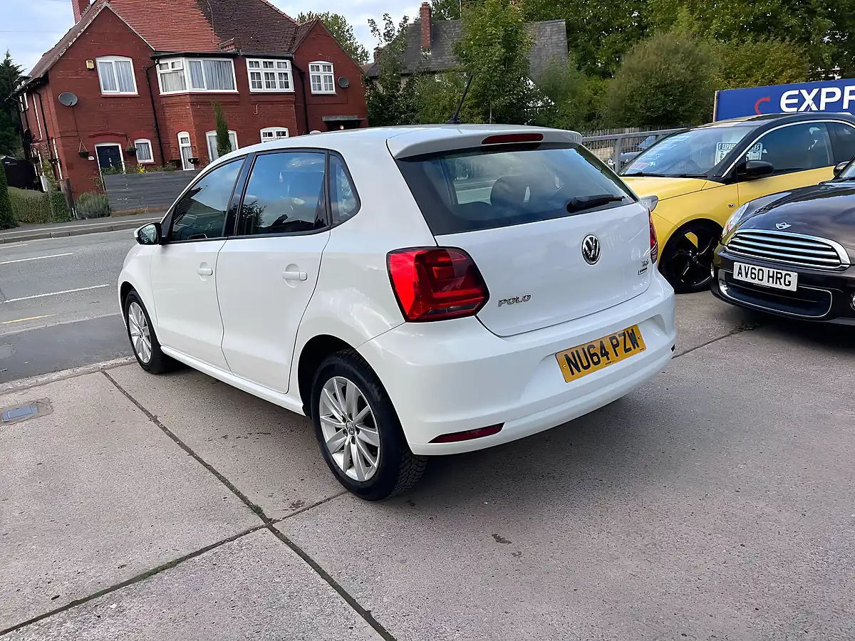 Used 2014 Volkswagen Polo Se White - Interior and Exterior details 5