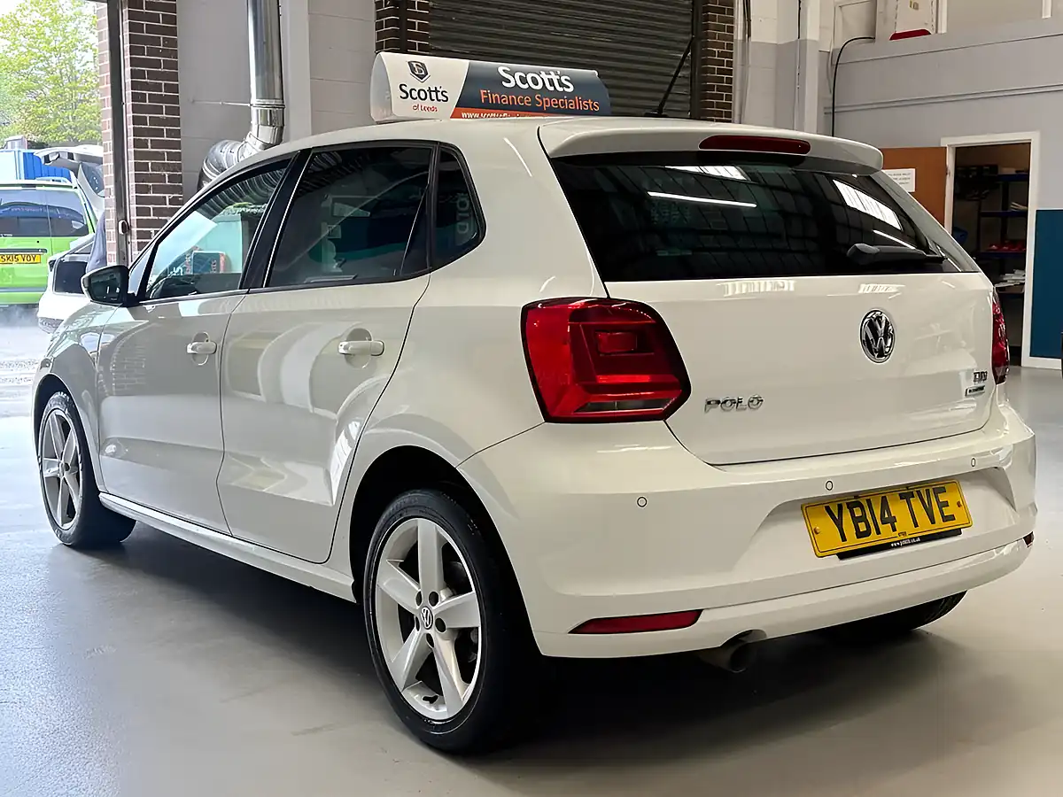 Used 2014 Volkswagen Polo Sel Bluemotion Tech White - Interior and Exterior details 7