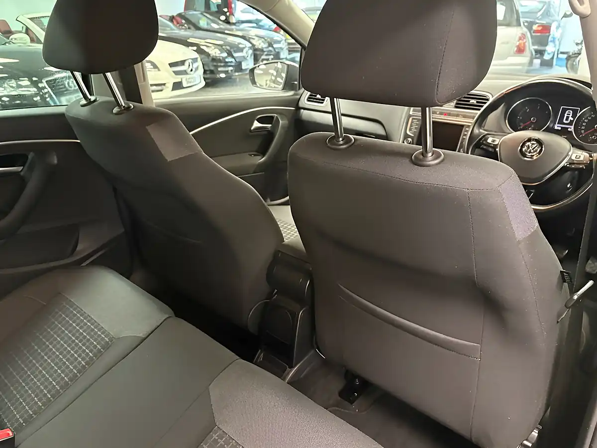 Used 2014 Volkswagen Polo Sel Grey - Interior and Exterior details 13
