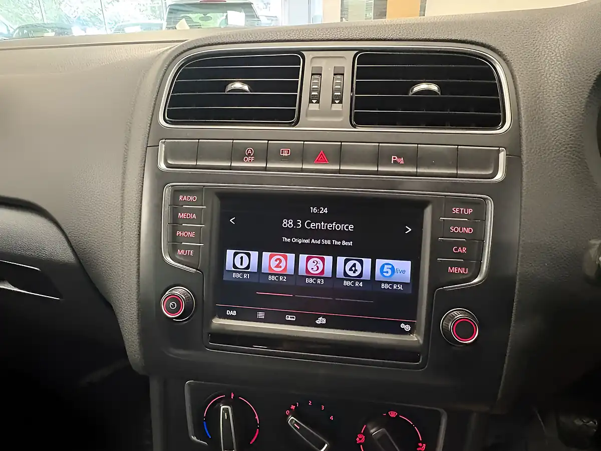 Used 2014 Volkswagen Polo Sel Grey - Interior and Exterior details 18