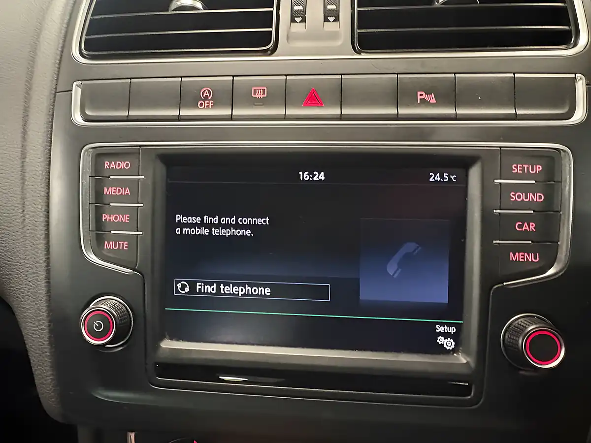 Used 2014 Volkswagen Polo Sel Grey - Interior and Exterior details 19