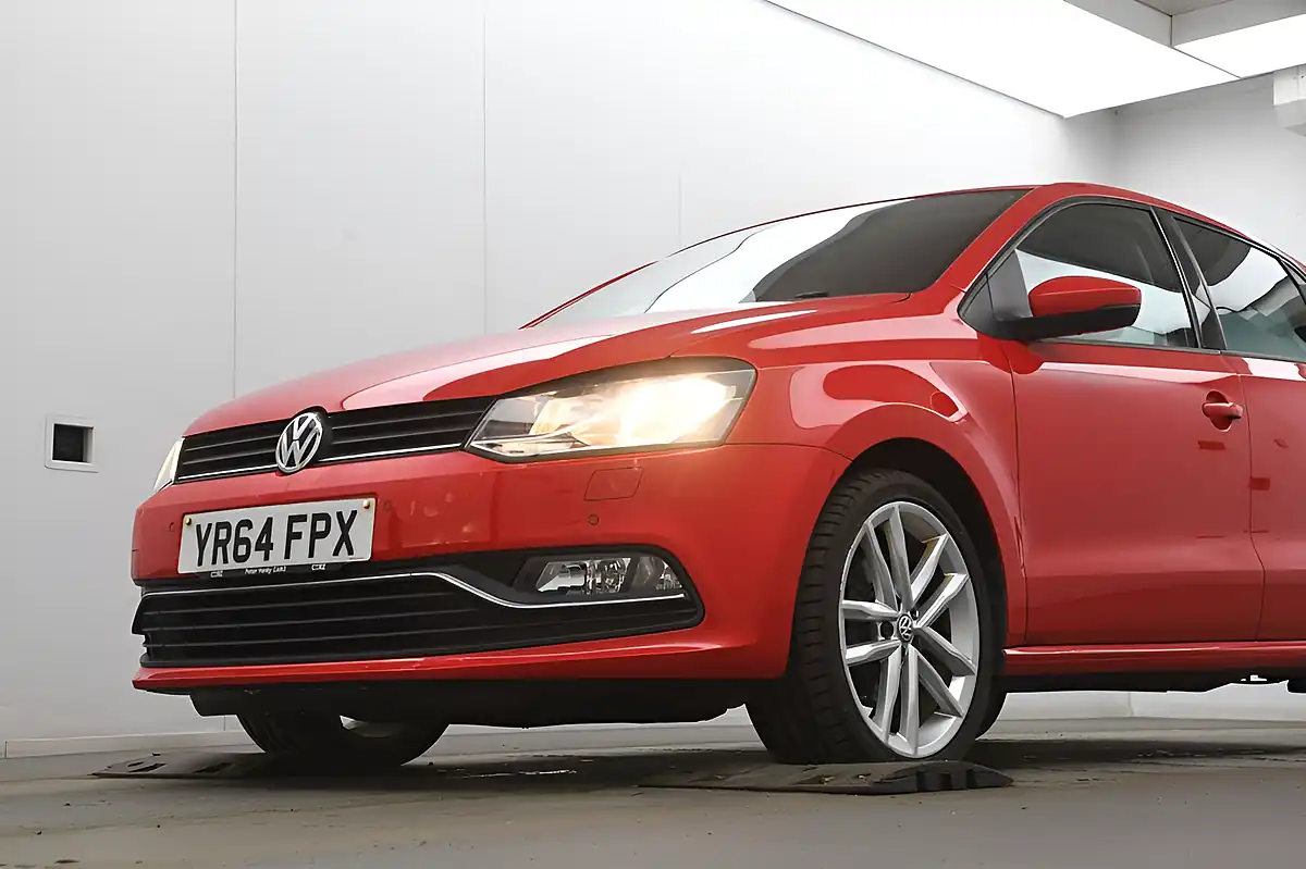 Used 2014 Volkswagen Polo Sel Red - Interior and Exterior details 3
