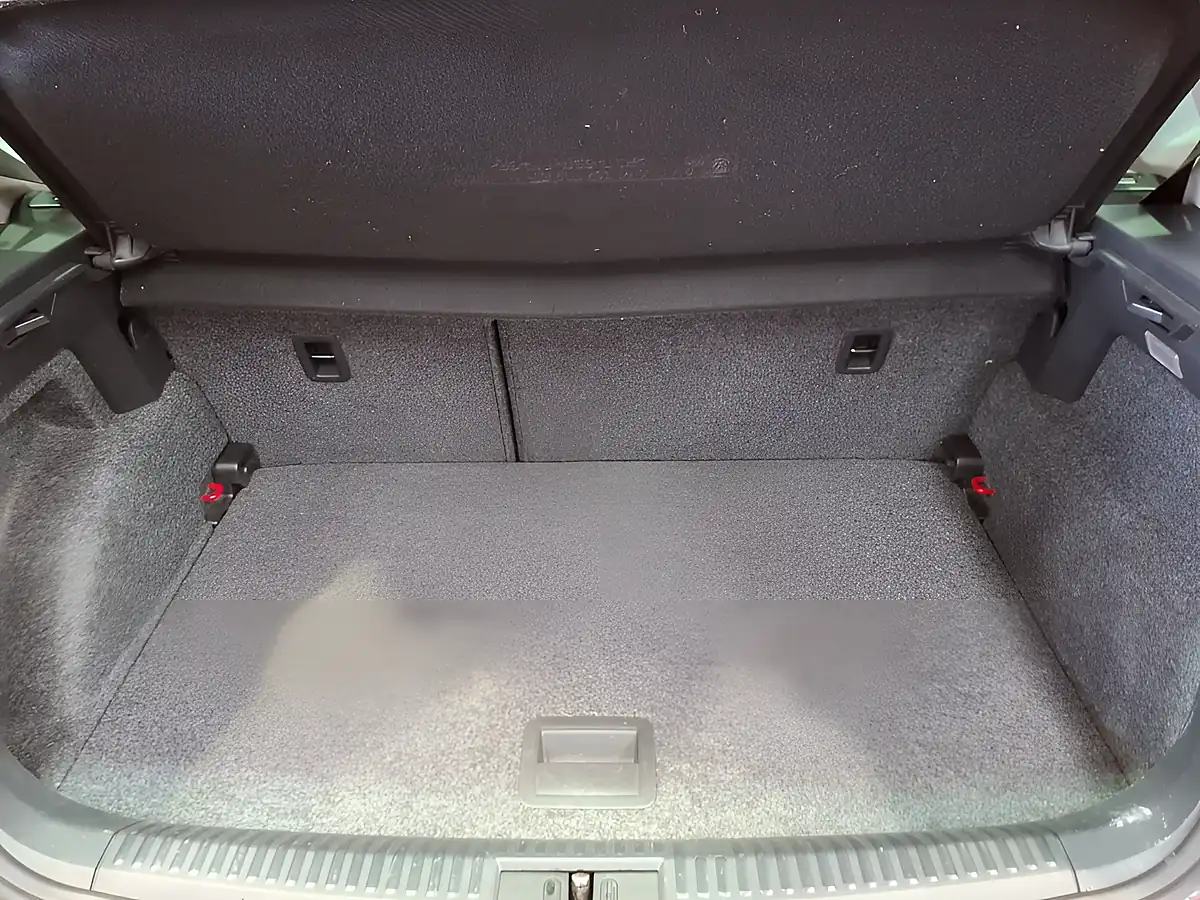 Used 2014 Volkswagen Polo Sel Red - Interior and Exterior details 8