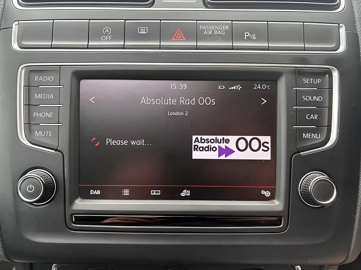 Used 2014 Volkswagen Polo Sel Silver - Interior and Exterior details 12