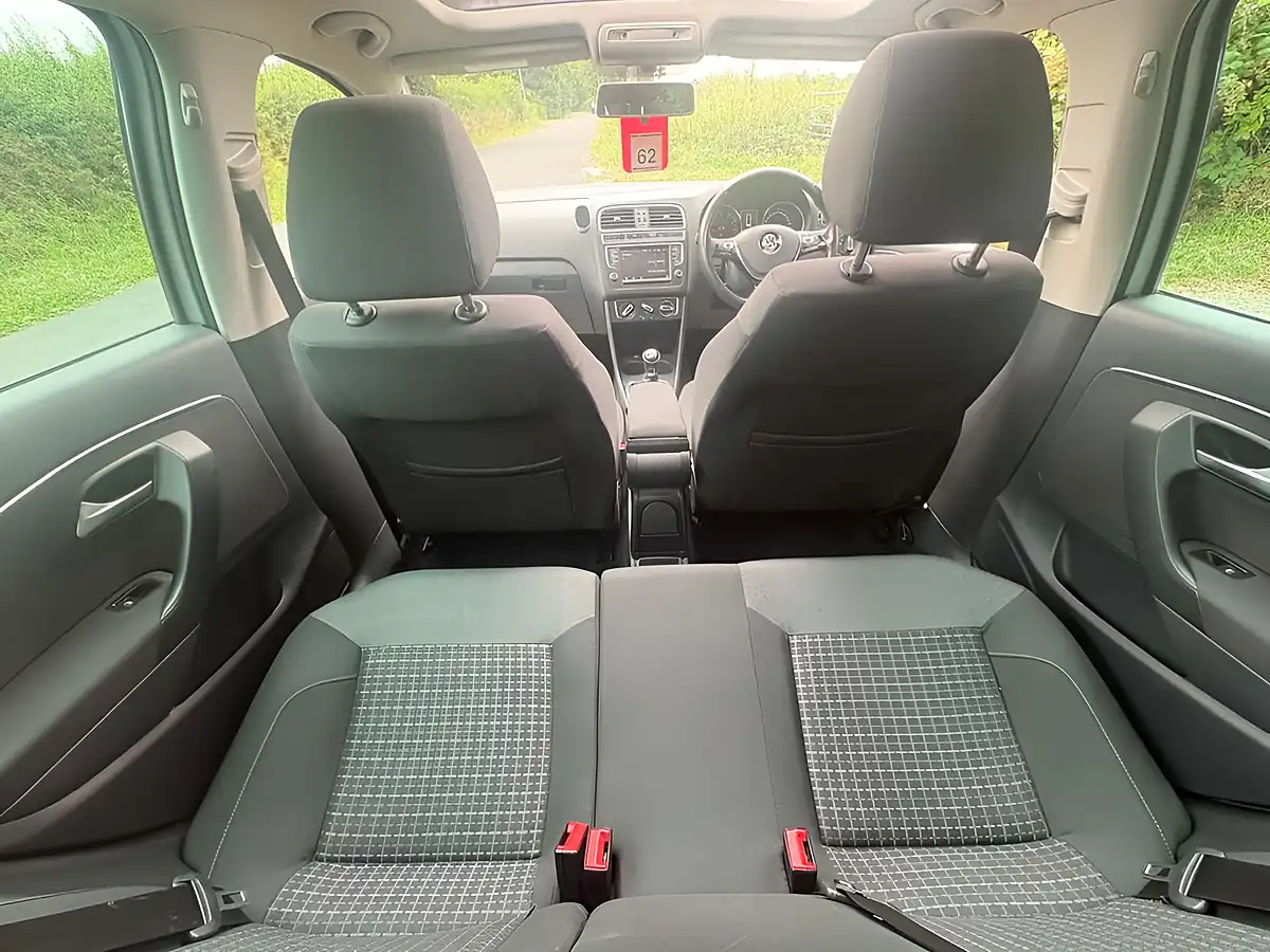 Used 2014 Volkswagen Polo Sel Silver - Interior and Exterior details 14