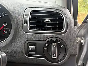 Used 2014 Volkswagen Polo Sel Silver - Interior and Exterior details 16