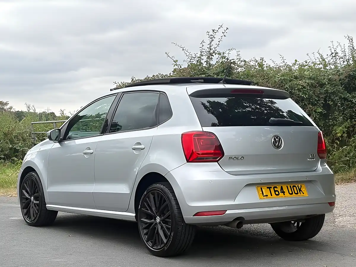 Used 2014 Volkswagen Polo Sel Silver - Interior and Exterior details 6