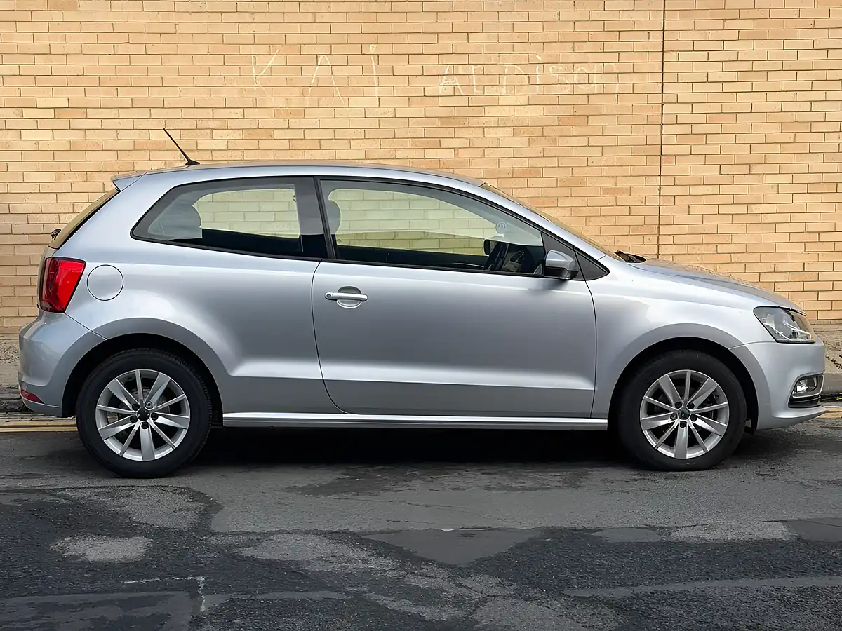 Used 2014 Volkswagen Polo Tech Se Silver - Interior and Exterior details 3