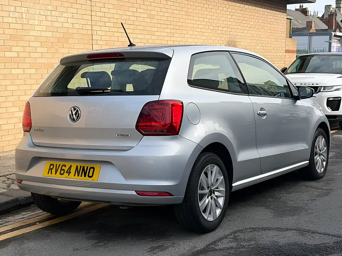 Used 2014 Volkswagen Polo Tech Se Silver - Interior and Exterior details 4