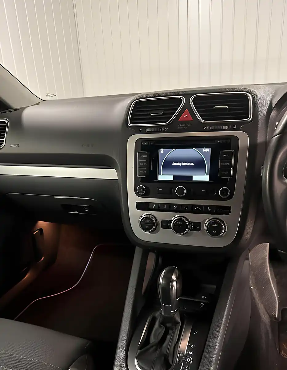 Used 2014 Volkswagen Scirocco Bluemotion Tech Blue - Interior and Exterior details 7