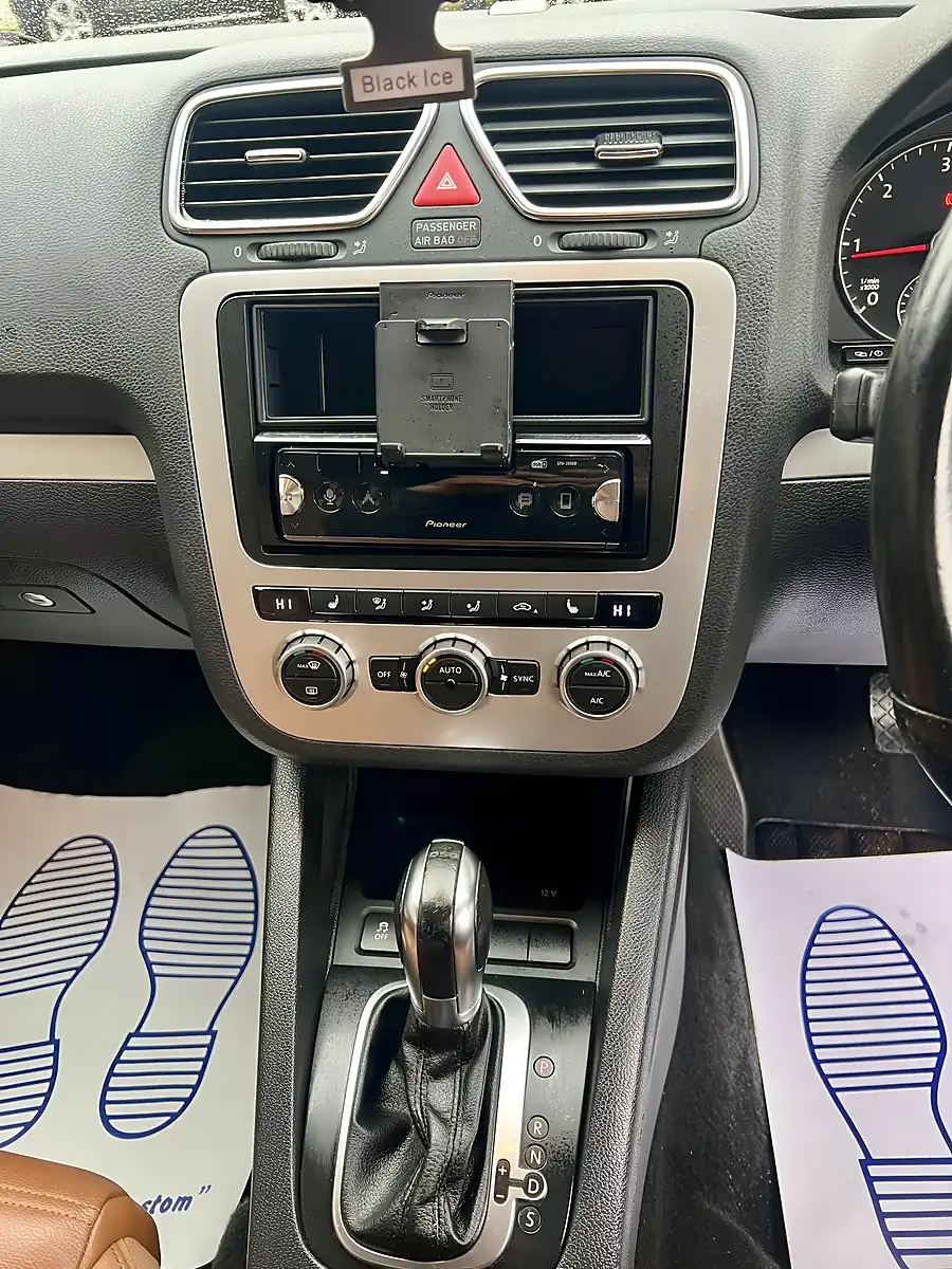 Used 2014 Volkswagen Scirocco GT Chestnut Metallic Brown - Interior and Exterior details 7