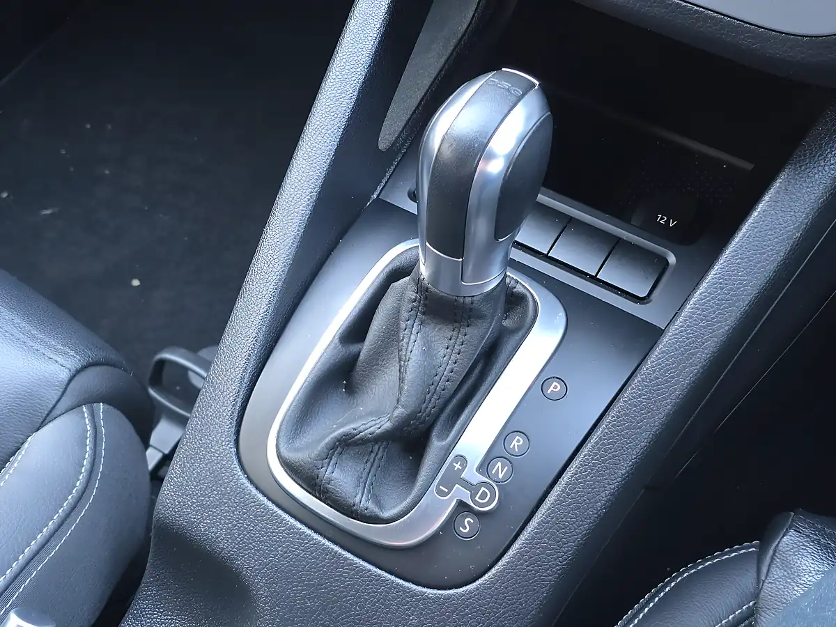 Used 2014 Volkswagen Scirocco GT White - Interior and Exterior details 12