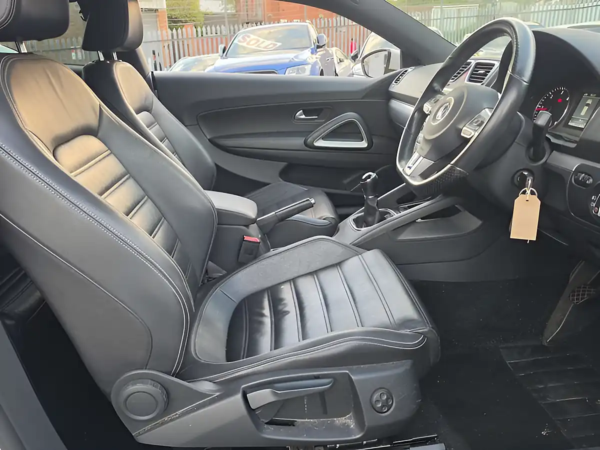 Used 2014 Volkswagen Scirocco GT White - Interior and Exterior details 7