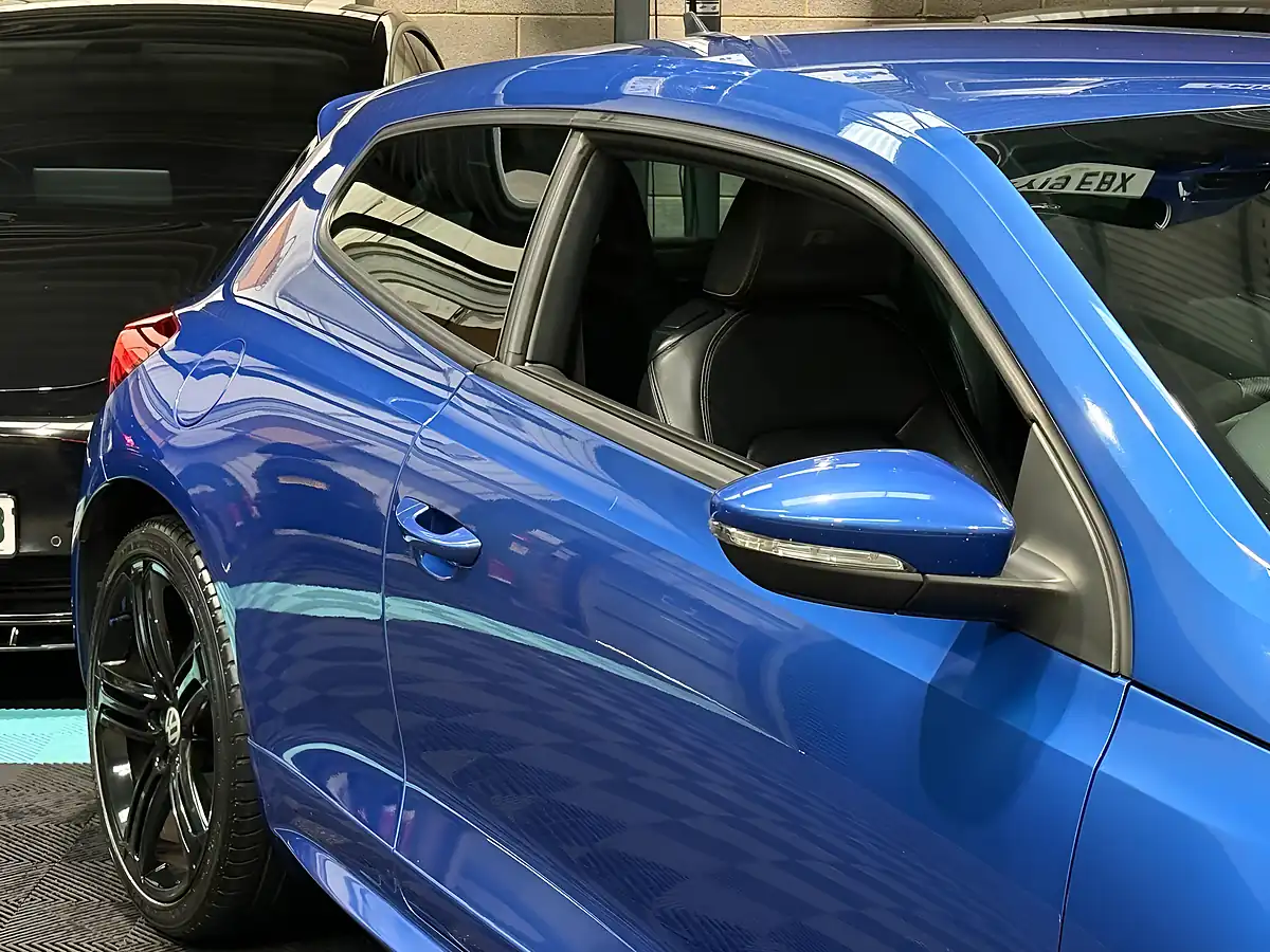Used 2014 Volkswagen Scirocco R-Line Blue - Interior and Exterior details 10